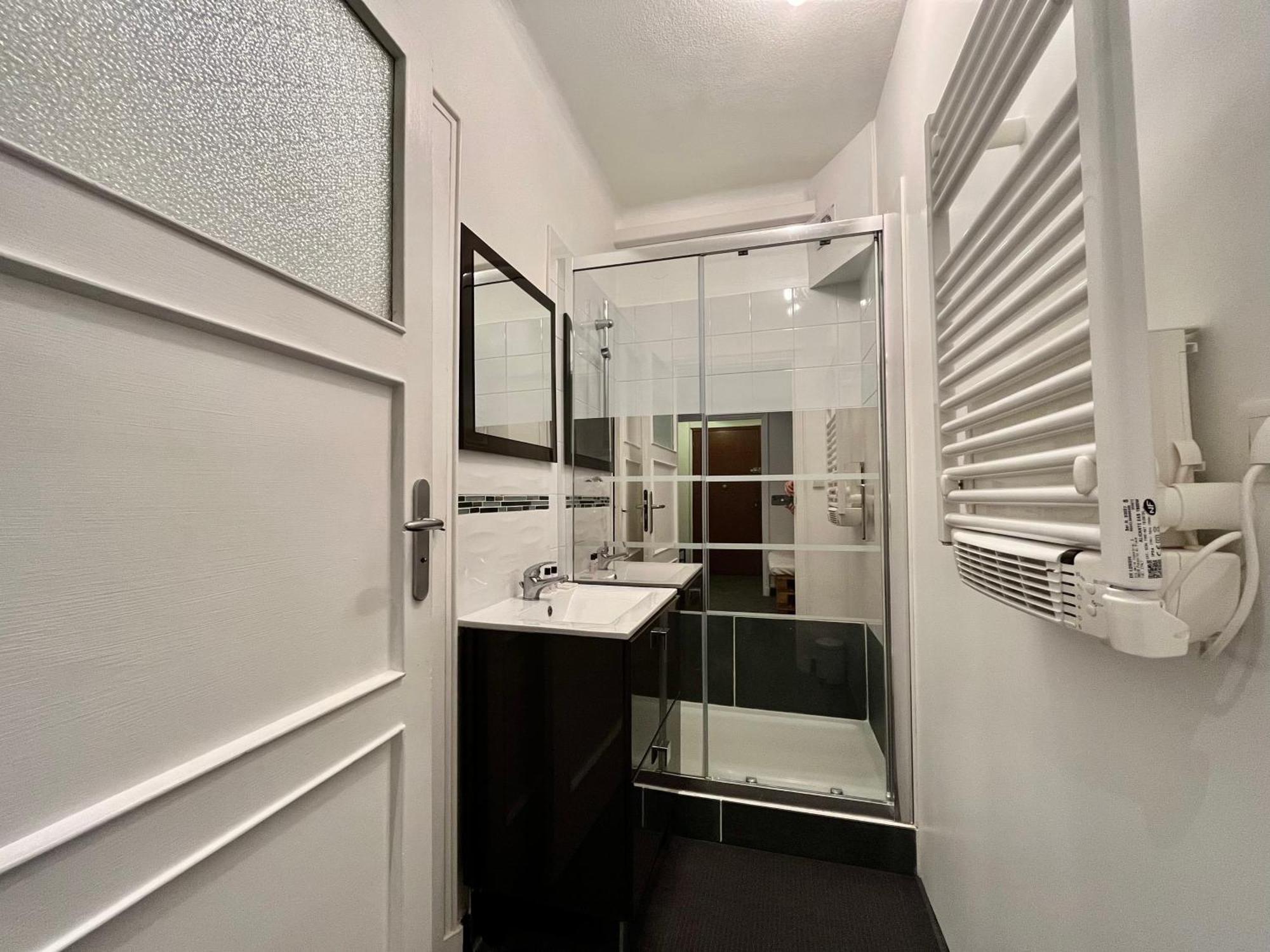 Suite Corneille Lyon Exterior photo
